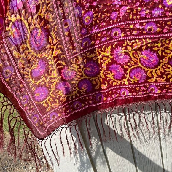 Bebe London 100% Silk Sheer Fringe Scarf – NWOT, 40" Square, Made in India - Picture 3 of 13